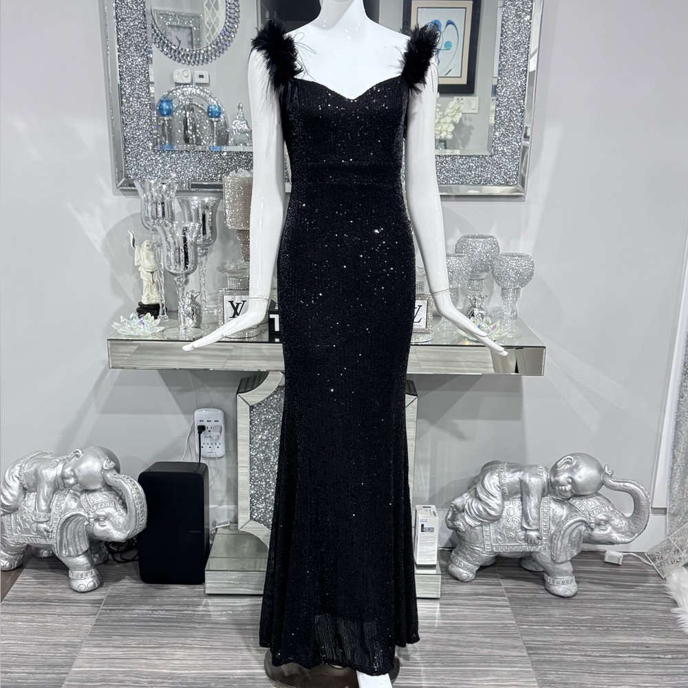 Clearance price 📣 new Black Evening Sequin Gown. - Picture 9 of 17